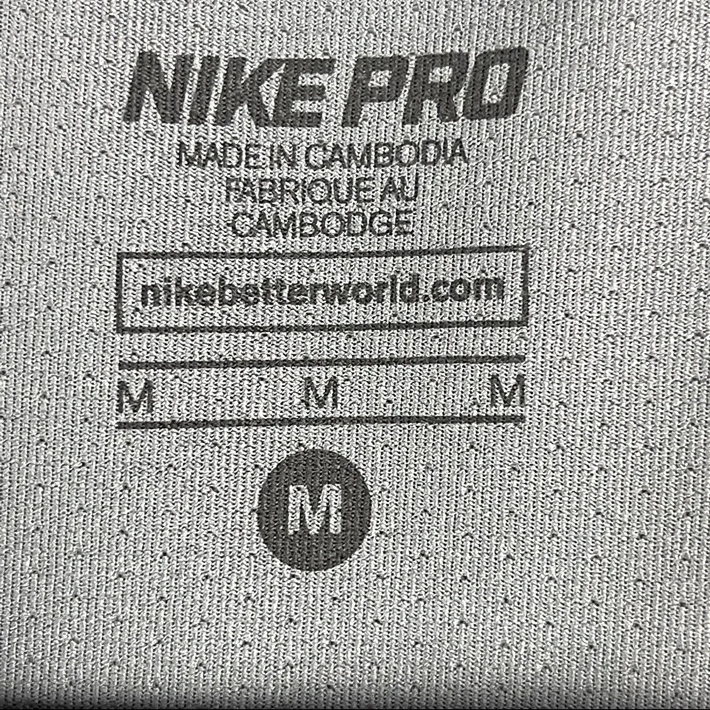 ✅ Nike Pro Woman’s Dri Fit Gray Workojt Tee shirt size M